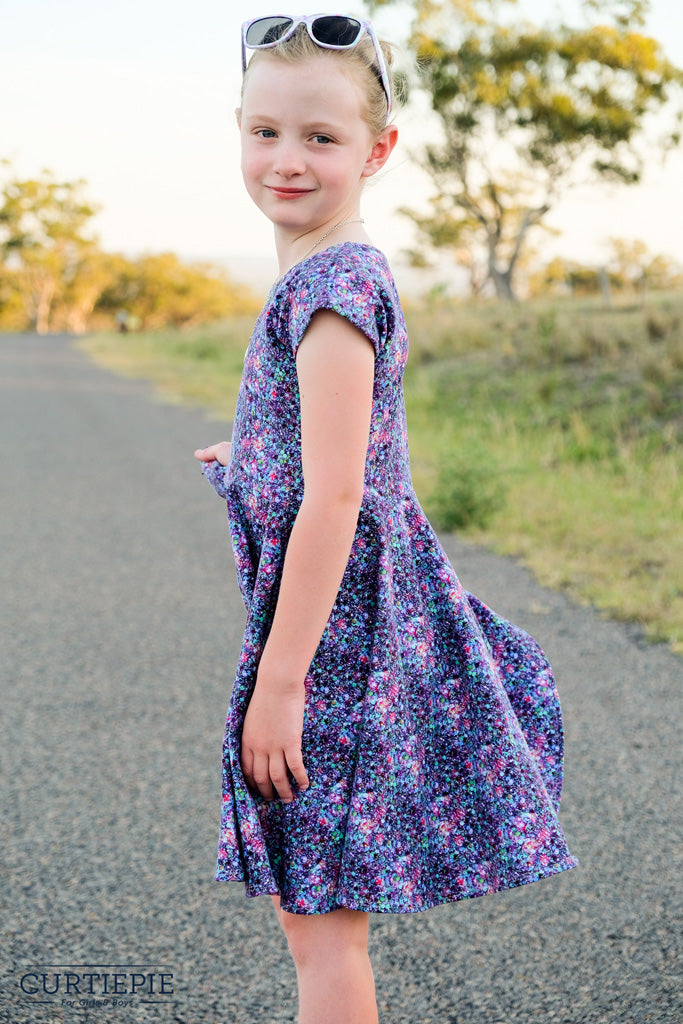 Wren's Ultimate Skirt pdf sewing pattern with projector file
